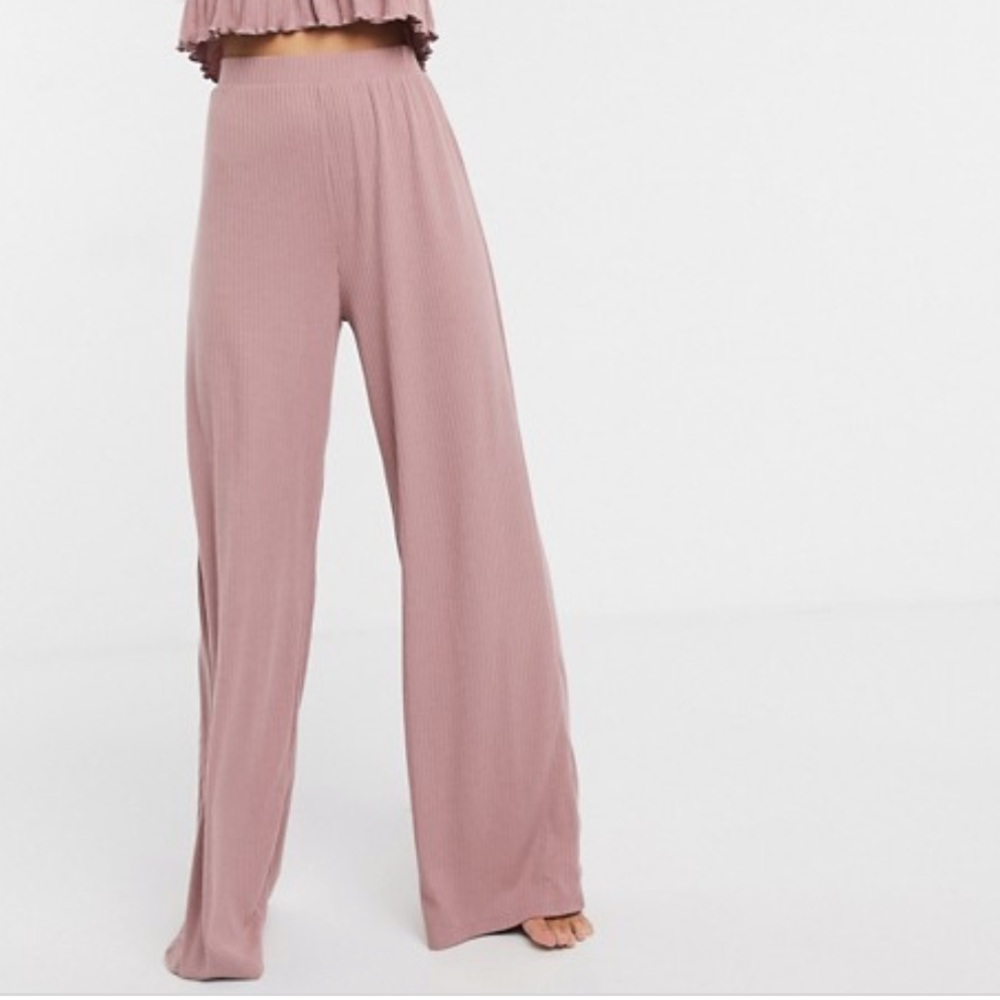 missguided pink bottoms